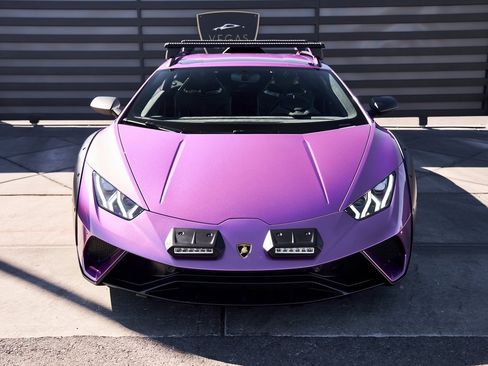 Used 2024 Lamborghini Huracan Sterrato image 14