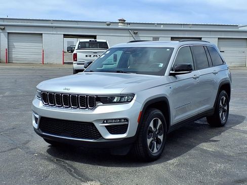 Used 2024 Jeep Grand Cherokee Limited 4xe AWD/4WD image 2