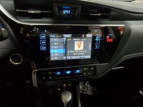 Used 2018 Toyota Corolla XSE FWD image 26