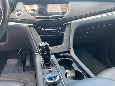 Used 2021 Cadillac XT5 Luxury FWD image 11