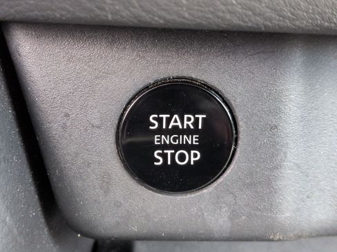 Used 2026 Nissan Rogue SV AWD/4WD image 27