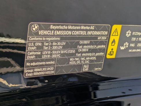 Certified 2024 BMW 330e 330e w/ Convenience Package image 24