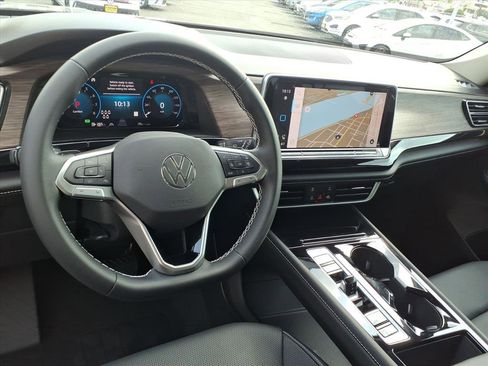 New 2026 Volkswagen Atlas SEL image 8