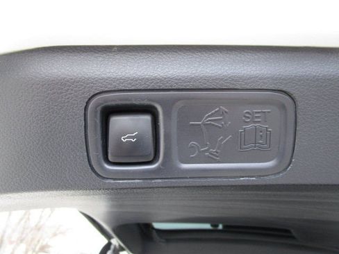Used 2022 Ford Expedition Max Platinum AWD/4WD image 9