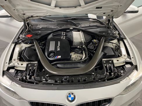 Used 2015 BMW M4 Coupe w/ Executive Package RWD image 39