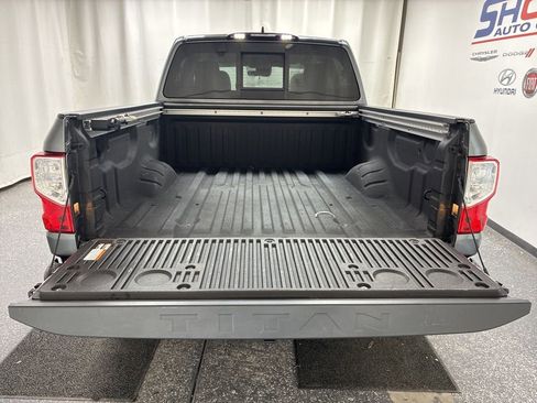 Used 2024 Nissan Titan SV w/ SV Convenience Package image 6