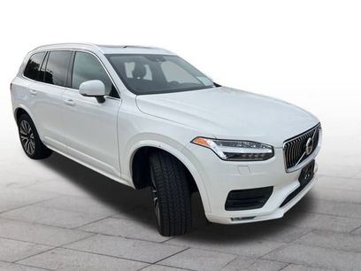 Used 2022 Volvo XC90 T5 Momentum w/ Protection Package