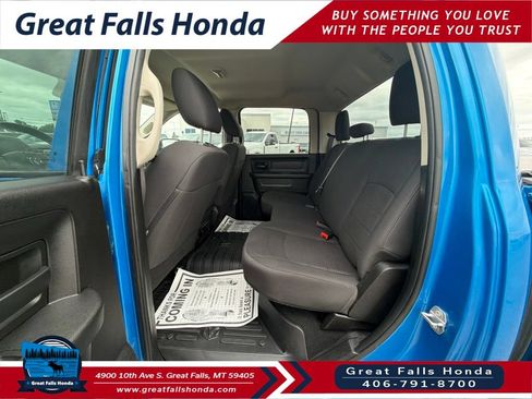 Used 2019 RAM 1500 Express w/ Hydro Blue Sport Package AWD/4WD image 19