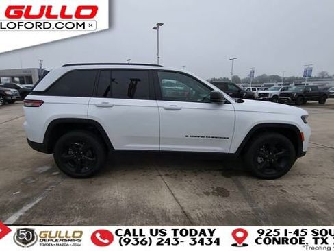 Used 2024 Jeep Grand Cherokee Limited w/ Luxury Tech Group II image 8
