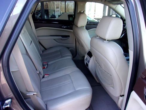 Used 2016 Cadillac SRX Luxury w/ Driver Awareness Package image 12