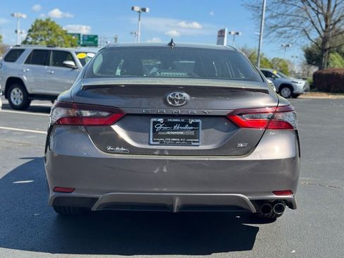 Used 2024 Toyota Camry SE image 11