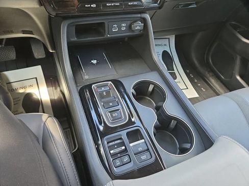 Used 2025 Honda Pilot EX-L image 25
