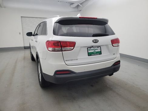 Used 2017 Kia Sorento FWD w/ LX Convenience Package image 6