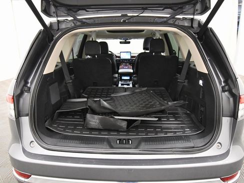 Used 2023 Lincoln Aviator Reserve w/ Equipment Group 201A image 7