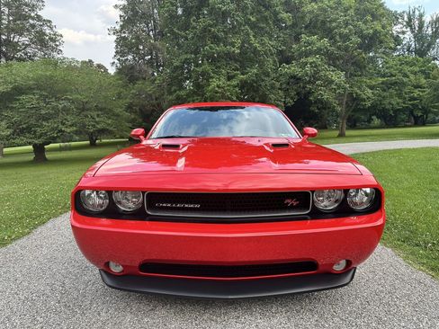 Used 2014 Dodge Challenger R/T w/ Electronics Convenience Group RWD image 3