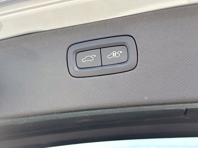 Certified 2024 Volvo XC90 T8 Plus w/ Protection Package Premier AWD/4WD image 36