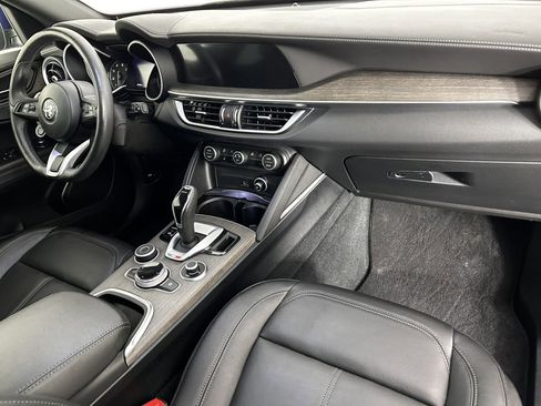Used 2022 Alfa Romeo Stelvio Ti AWD/4WD image 12