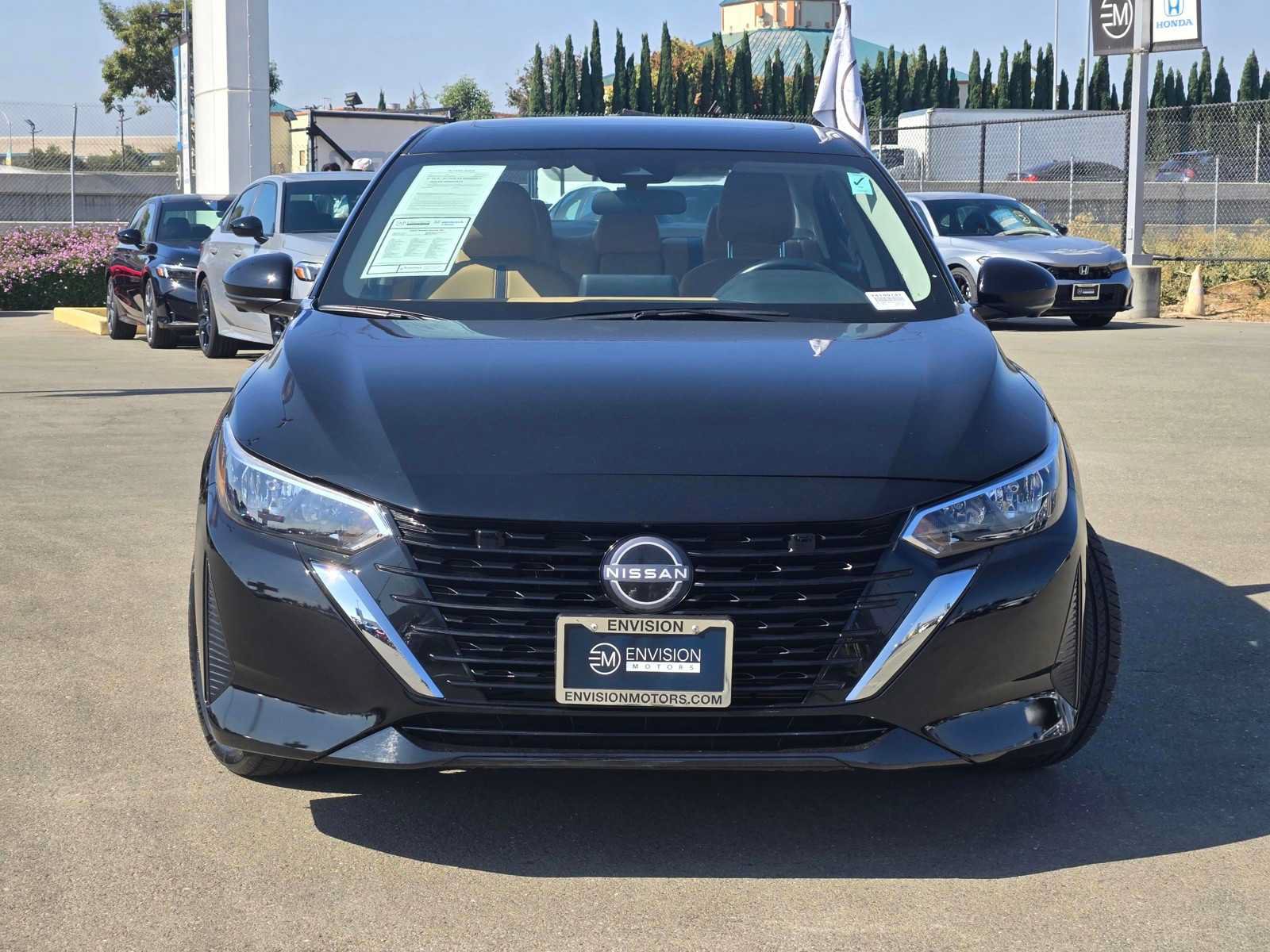 Used 2025 Nissan Sentra SV w/ SV Premium Package FWD image 2