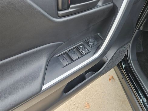 Used 2025 Toyota RAV4 LE image 14