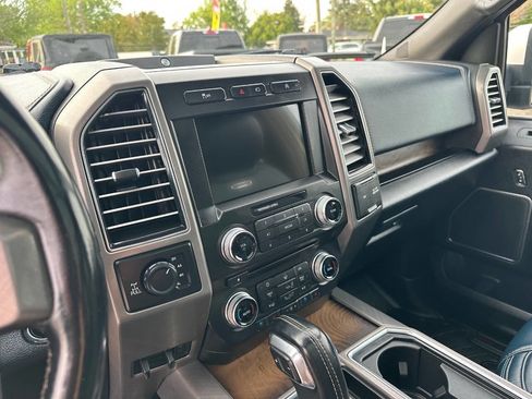Used 2018 Ford F150 Limited image 5