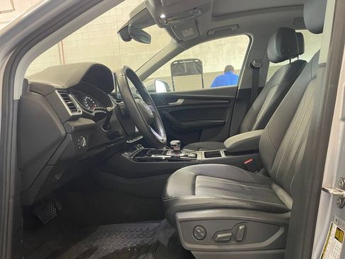 Used 2022 Audi Q5 2.0T Premium w/ Convenience Package AWD/4WD image 10