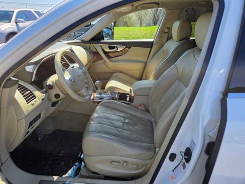Used 2011 INFINITI FX35 AWD w/ Premium Pkg image 18