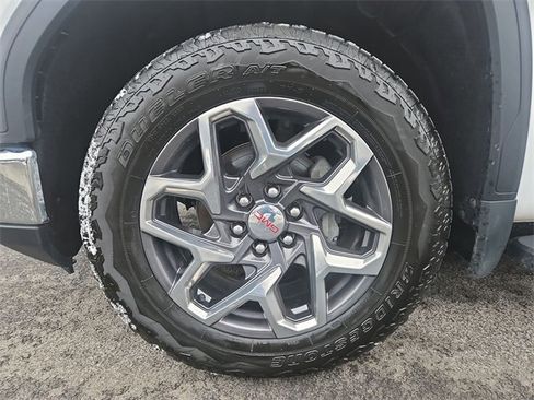 Used 2023 GMC Sierra 1500 SLT w/ SLT Premium Package image 34