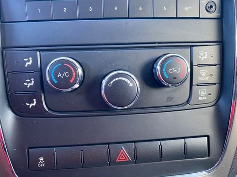 Used 2012 Jeep Grand Cherokee Laredo w/ Laredo E Group image 13