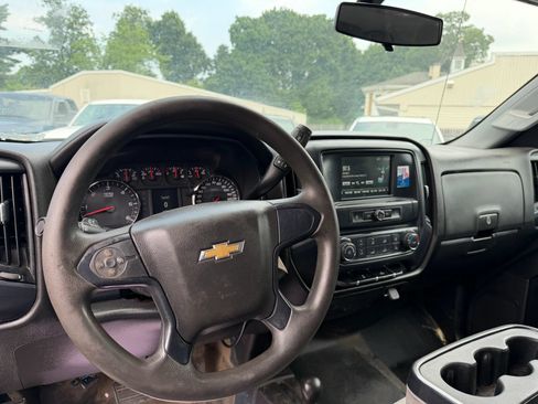 Used 2019 Chevrolet Silverado 1500 W/T w/ WT Convenience Package AWD/4WD image 11