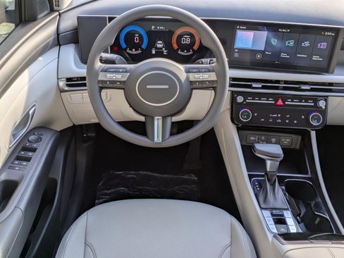 New 2026 Hyundai Tucson SEL FWD image 18