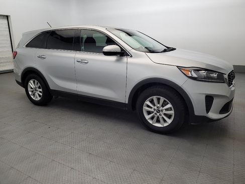 Used 2020 Kia Sorento FWD V6 image 11