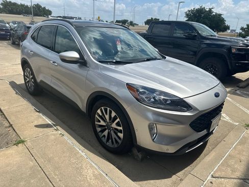 Used 2020 Ford Escape Titanium FWD image 2