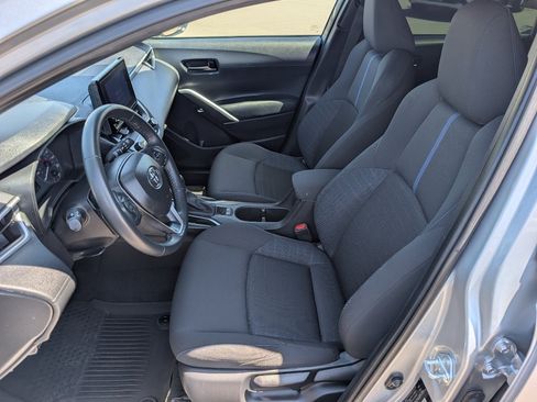Used 2024 Toyota Corolla Cross AWD Hybrid w/ Moonroof Package image 2