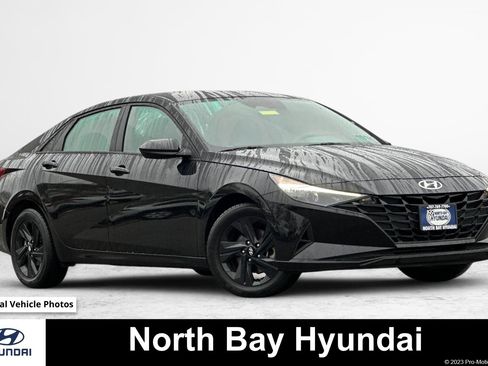 Used 2023 Hyundai Elantra SEL image 1