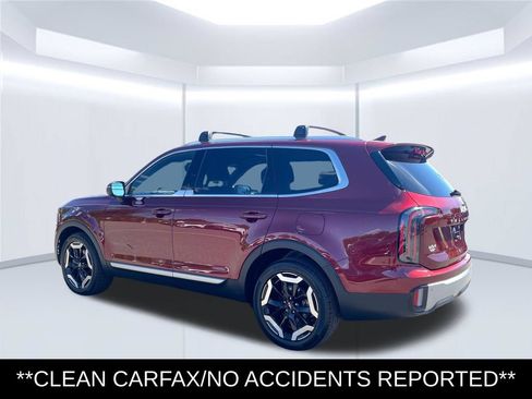 Used 2023 Kia Telluride EX w/ EX Captain's Chair Package AWD/4WD image 3