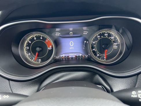 Used 2022 Jeep Cherokee Latitude Lux image 15