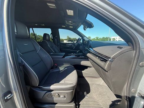 Used 2023 Cadillac Escalade Sport w/ LPO, ONYX Package AWD/4WD image 33