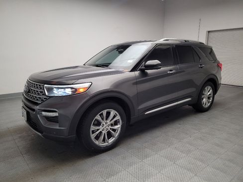 Used 2020 Ford Explorer Limited RWD image 2