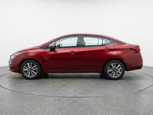 Used 2025 Nissan Versa SV image 5