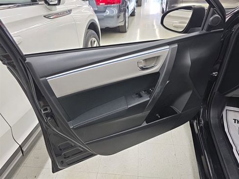 Used 2014 Toyota Corolla LE image 12
