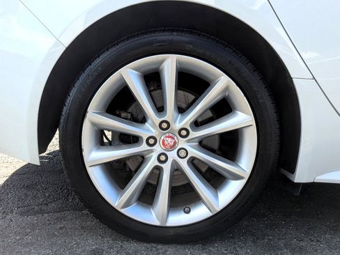 Used 2016 Jaguar XF R-Sport image 57