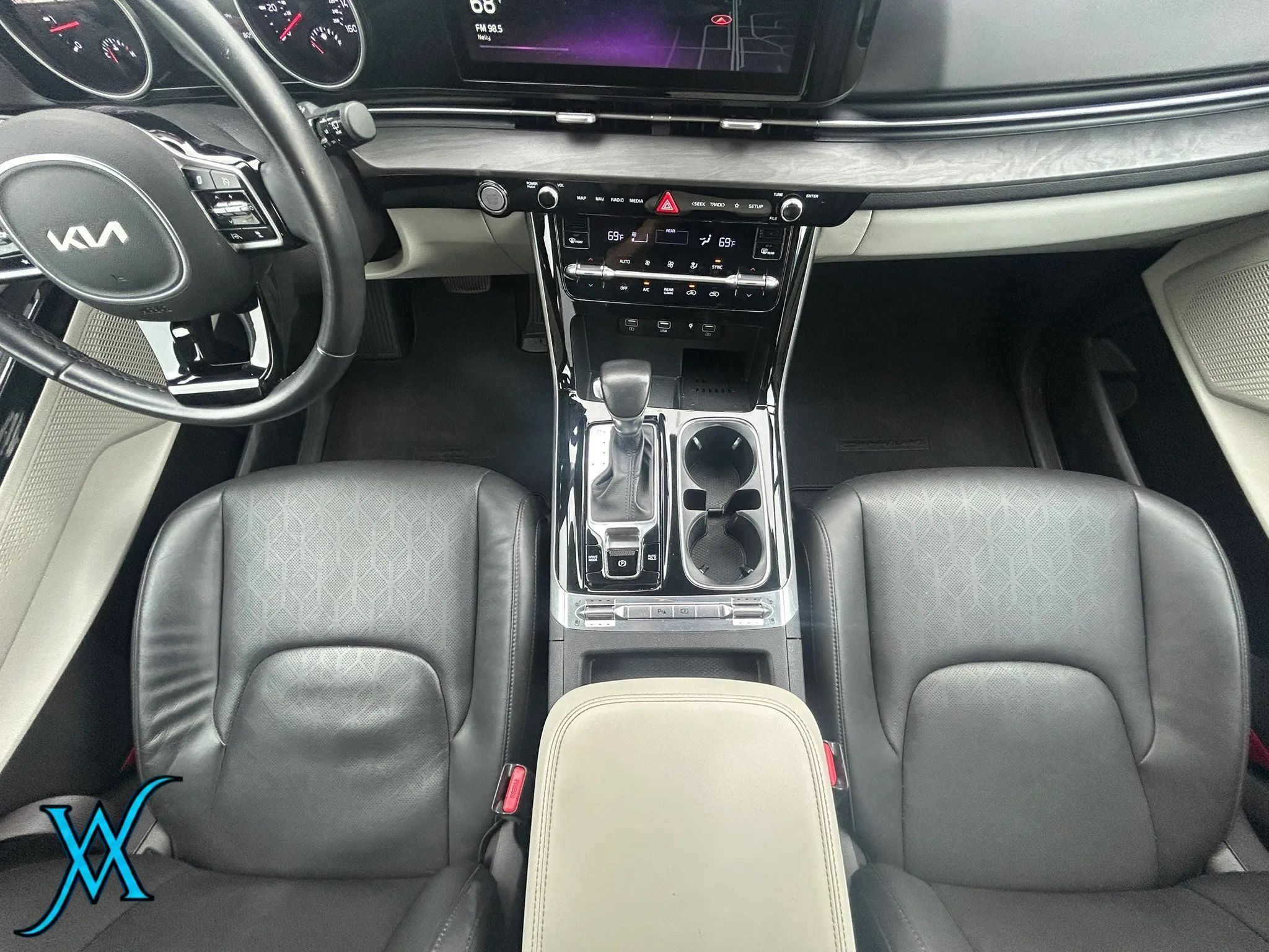 Used 2022 Kia Carnival SX FWD image 30
