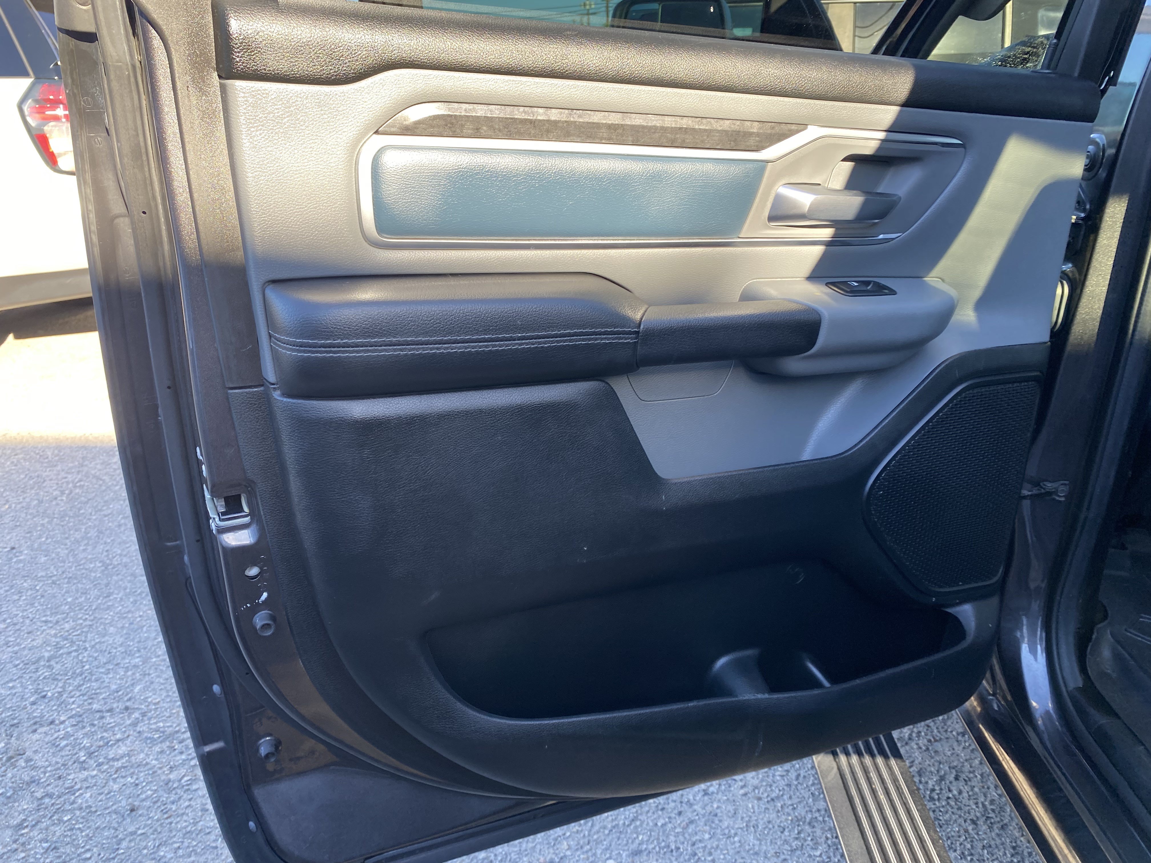 Used 2019 RAM 1500 Big Horn RWD image 17