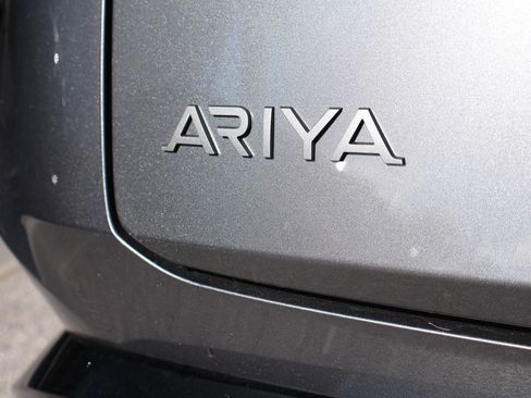 Used 2024 Nissan Ariya AWD image 8