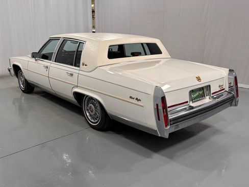 Used 1987 Cadillac Brougham RWD image 7
