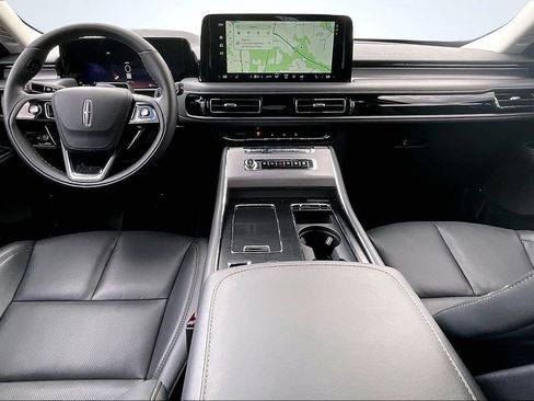 New 2026 Lincoln Aviator AWD image 5