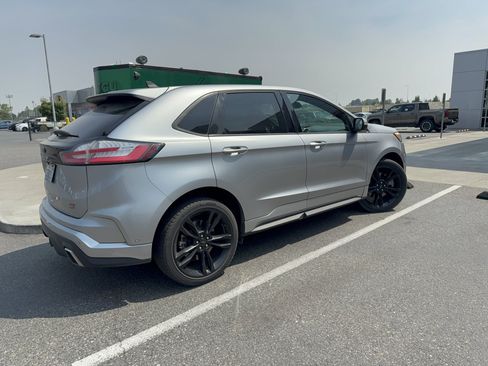 Used 2022 Ford Edge ST w/ Equipment Group 401A AWD/4WD image 4