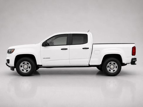 Used 2017 Chevrolet Colorado W/T w/ WT Convenience Package RWD image 2