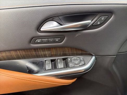 Used 2021 Cadillac XT4 Premium Luxury FWD image 10