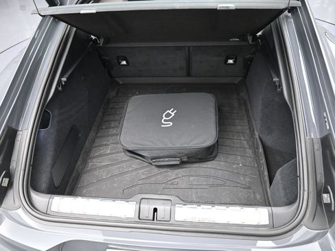 Certified 2025 Porsche Panamera 4S AWD/4WD image 36